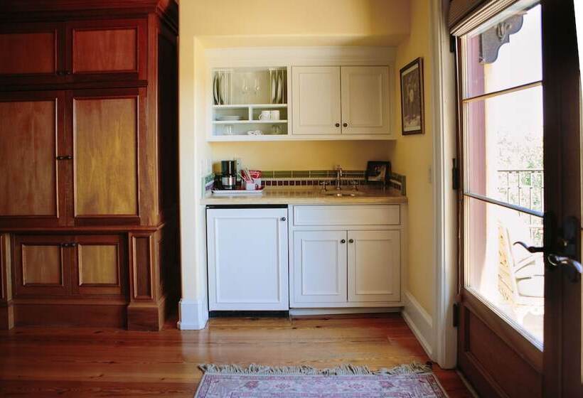 ベッドアンドブレックファースト Calipaso Winery