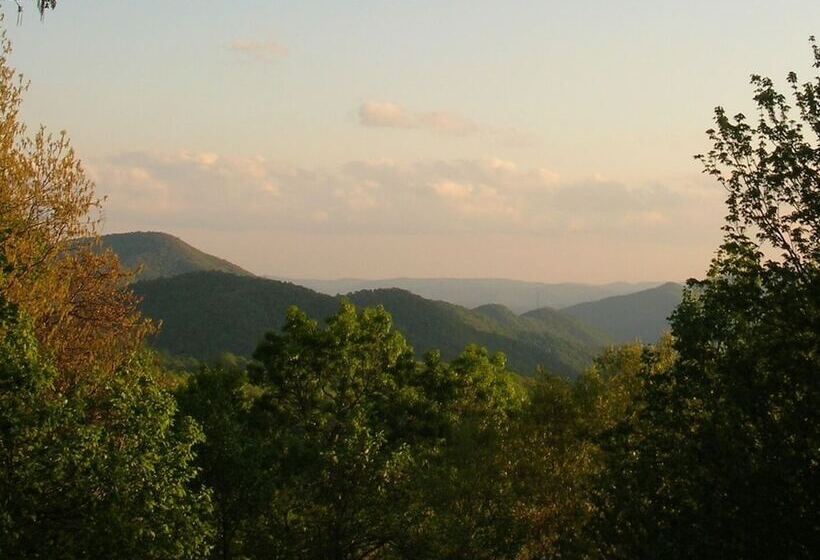 مبيت وإفطار Fire Mountain Resort