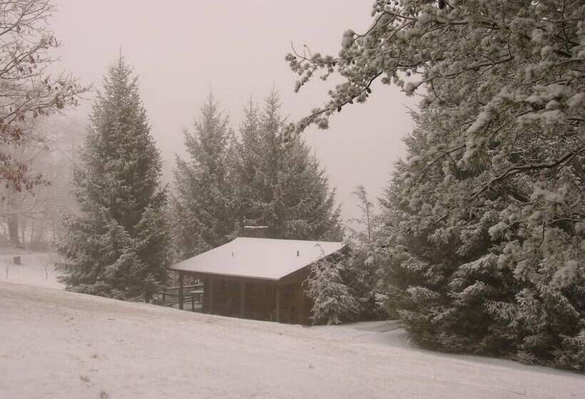 مبيت وإفطار Fire Mountain Resort