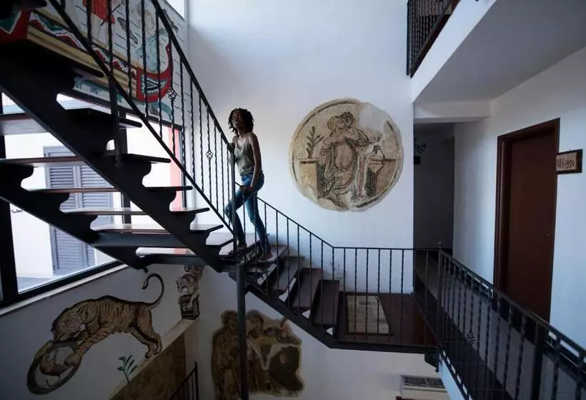 تختخواب و صبحانه La Casa Rossa Country House