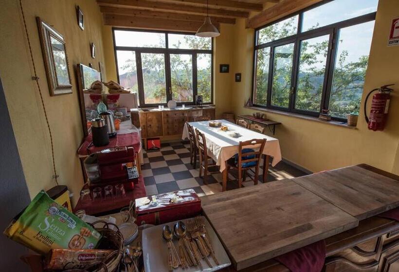 住宿加早餐  La Casa Rossa Country House