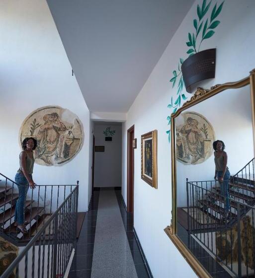 住宿加早餐  La Casa Rossa Country House