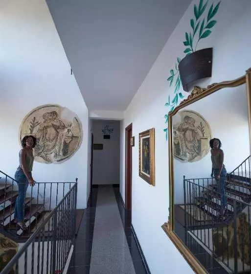 تختخواب و صبحانه La Casa Rossa Country House