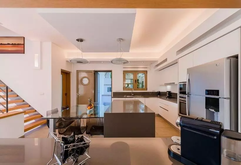 호텔 Filerimos Oasis Villa