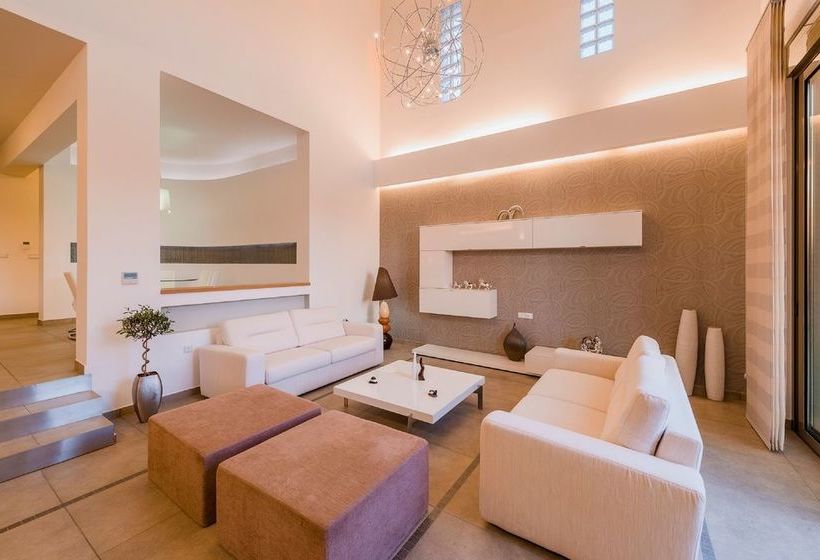 בית מלון כפרי Filerimos Oasis Villa