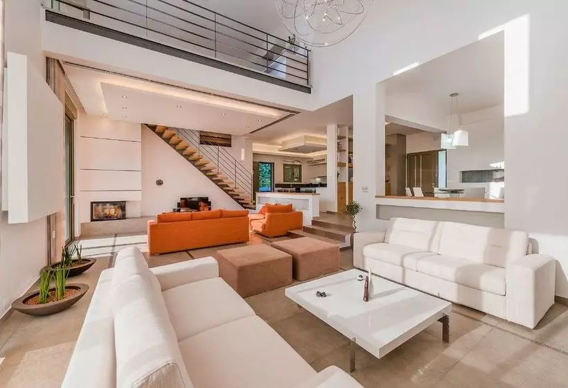 호텔 Filerimos Oasis Villa