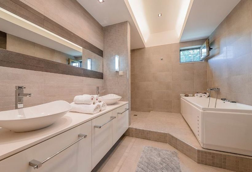 בית מלון כפרי Filerimos Oasis Villa