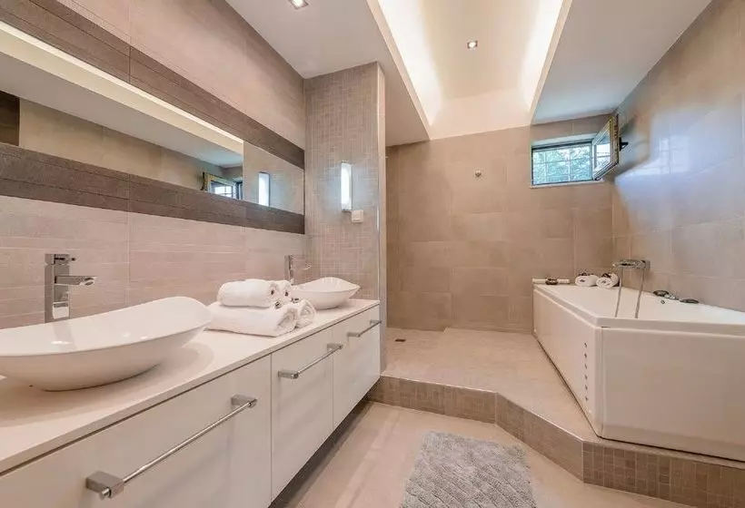 호텔 Filerimos Oasis Villa