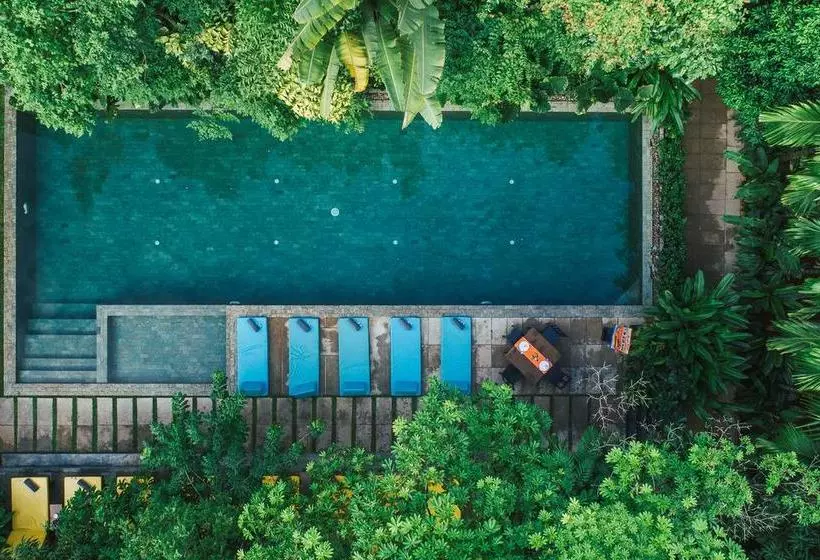 هتل Eocambo Village