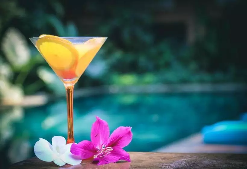 هتل Eocambo Village