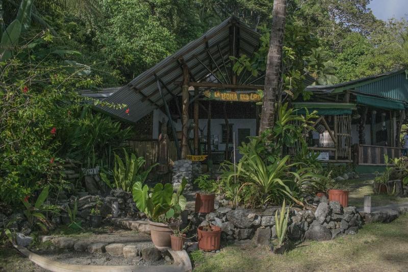 Отель La Leona Eco Lodge