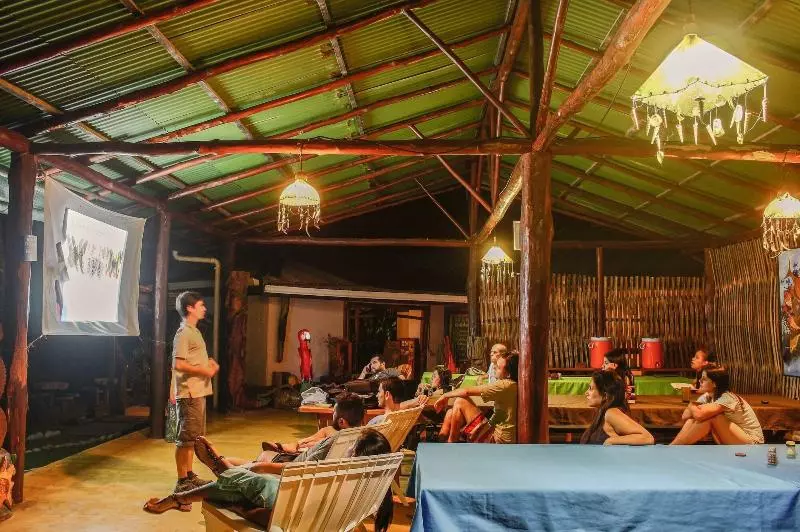 호텔 La Leona Eco Lodge