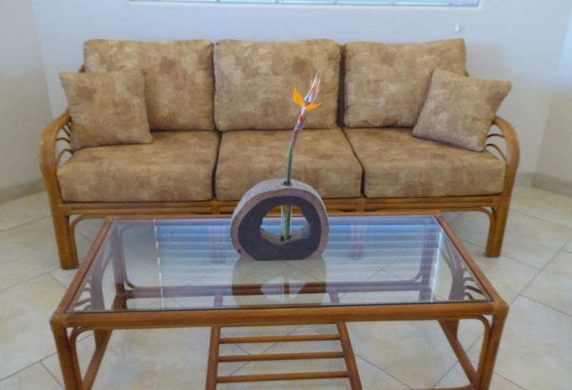 בית מלון כפרי Lai Nani Resort