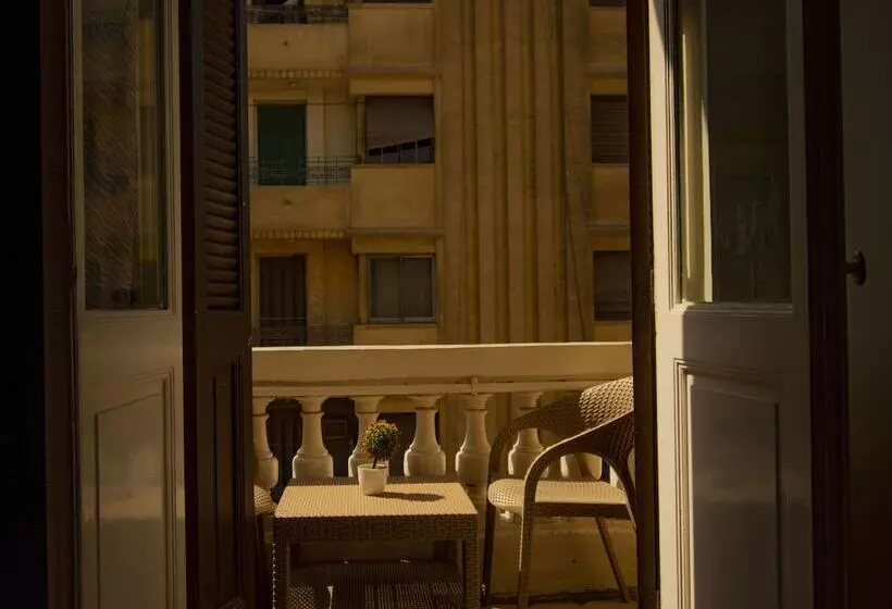 هتل Minerva Grand Hostel Cairo