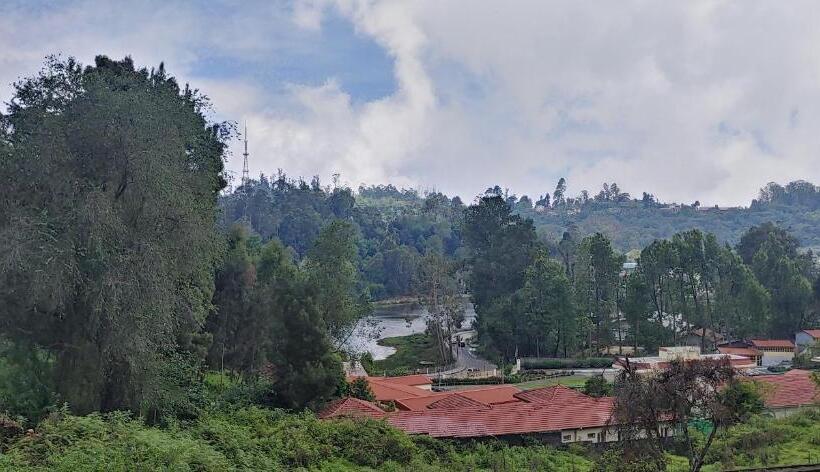 בית מלון כפרי Mountain Retreat Kodai