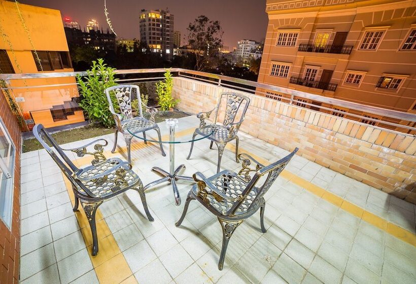 هتل Nascent Gardenia Suites