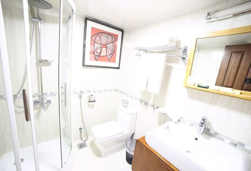 هتل Nascent Gardenia Suites