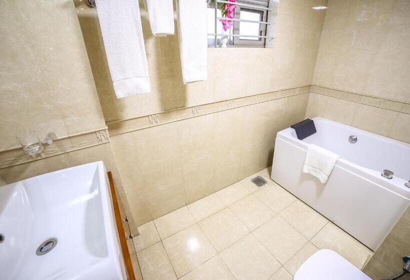 هتل Nascent Gardenia Suites