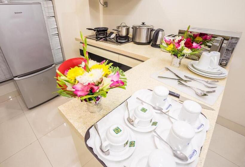 هتل Nascent Gardenia Suites