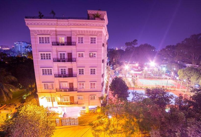 هتل Nascent Gardenia Suites