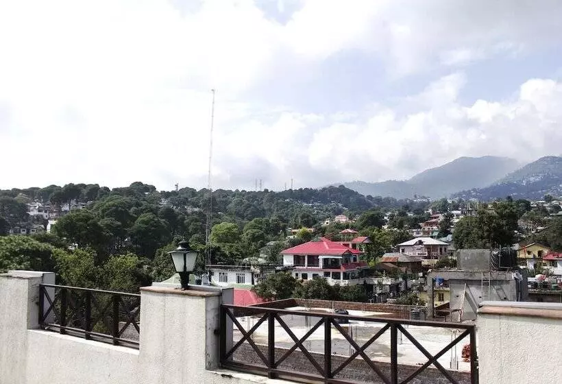 בית מלון כפרי Oyo Premium Civil Lines Dharamshala