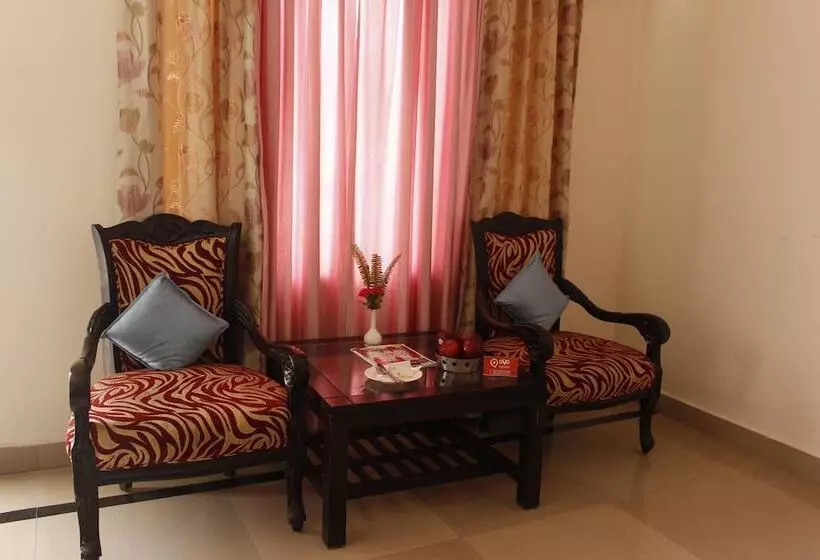 בית מלון כפרי Oyo Premium Civil Lines Dharamshala