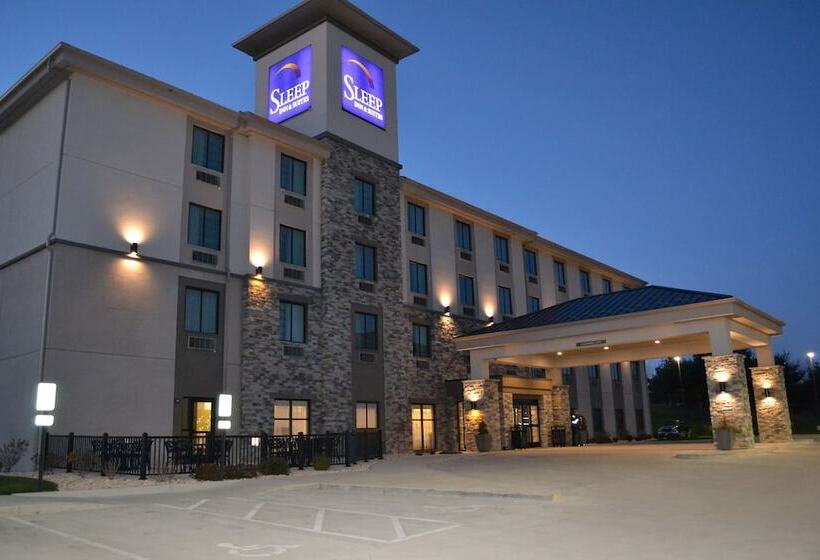 בית מלון כפרי Sleep Inn & Suites Belmont   St. Clairsville