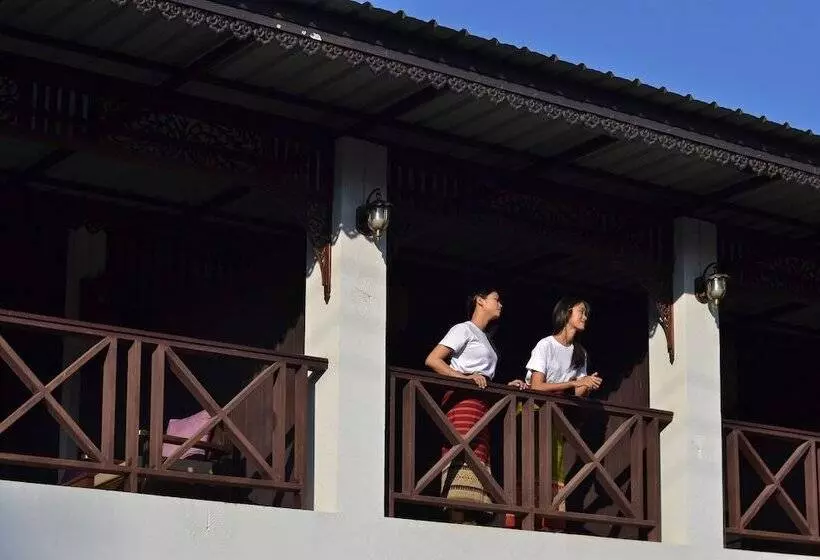 هتل Thai Thai Sukhothai Resort
