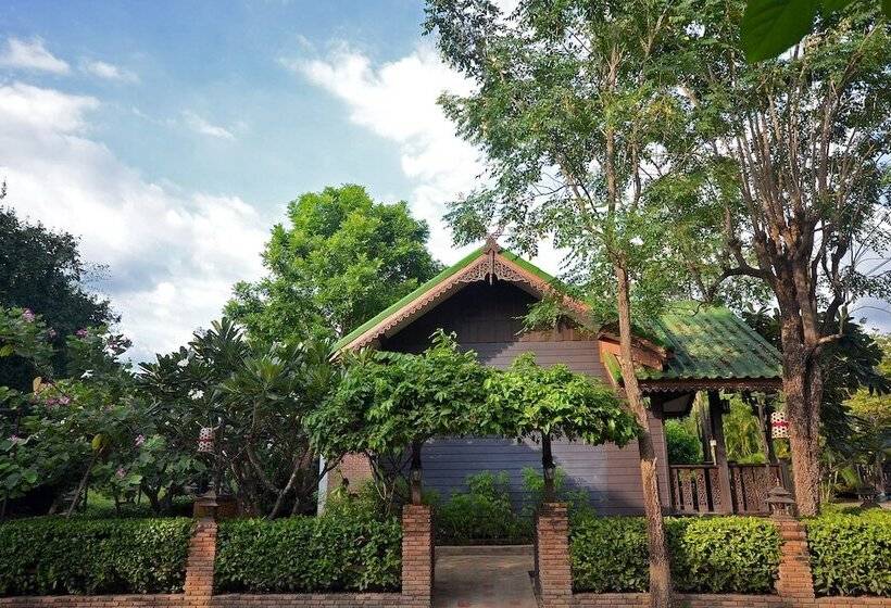 בית מלון כפרי Thai Thai Sukhothai Resort