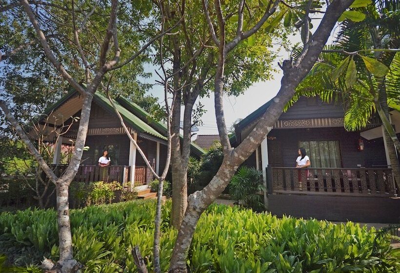 בית מלון כפרי Thai Thai Sukhothai Resort