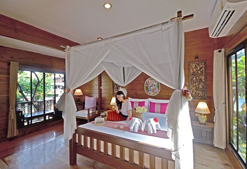 בית מלון כפרי Thai Thai Sukhothai Resort