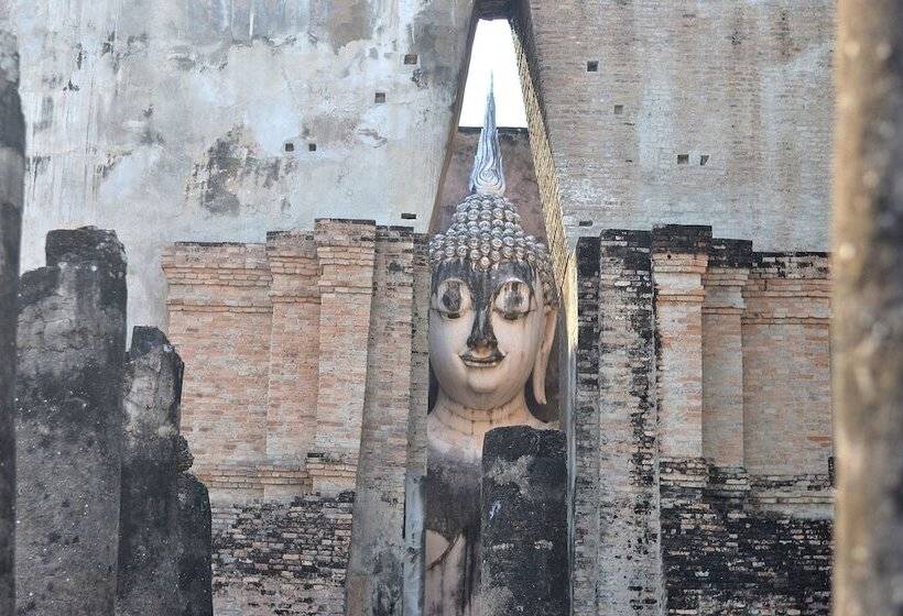 בית מלון כפרי Thai Thai Sukhothai Resort