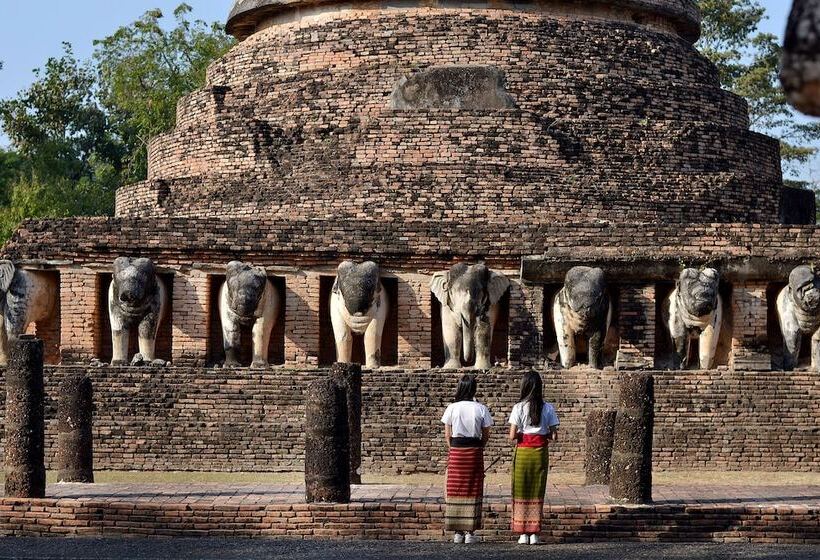 בית מלון כפרי Thai Thai Sukhothai Resort