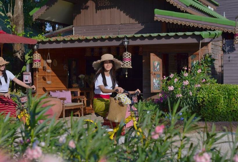 בית מלון כפרי Thai Thai Sukhothai Resort