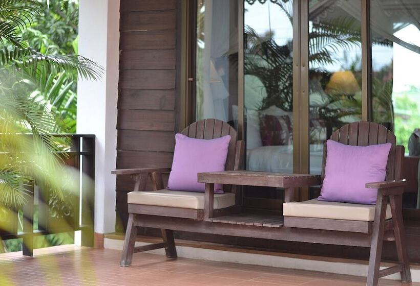 בית מלון כפרי Thai Thai Sukhothai Resort