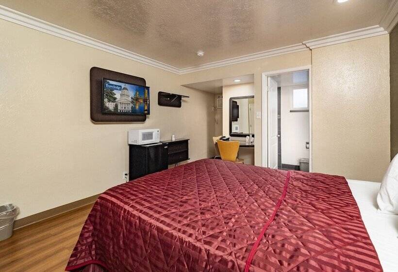 فندق على الطريق Travelodge By Wyndham Sacramento Convention Center