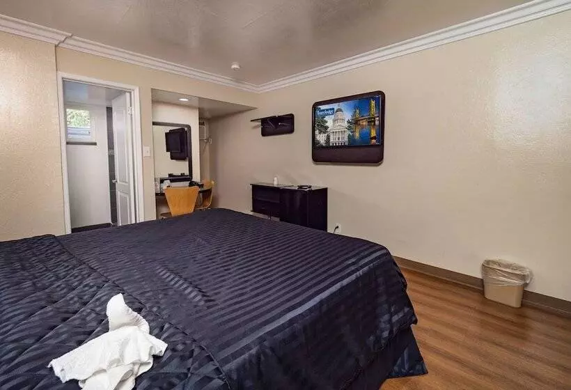 モーテル Travelodge By Wyndham Sacramento Convention Center
