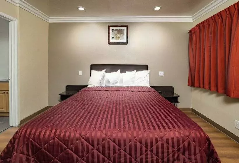 モーテル Travelodge By Wyndham Sacramento Convention Center