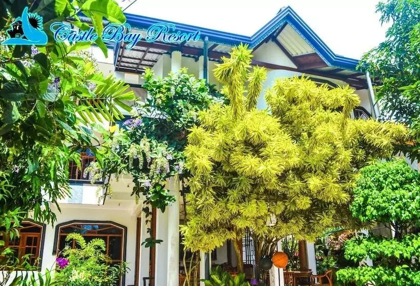 Pension (Hôtel basse catégorie) Castle Bay Resort