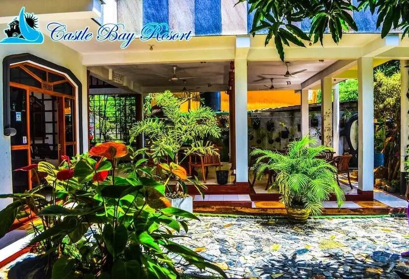 Pension (Hôtel basse catégorie) Castle Bay Resort