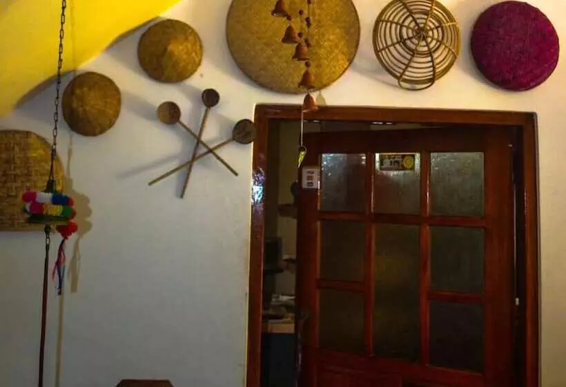 Pension (Hôtel basse catégorie) Castle Bay Resort