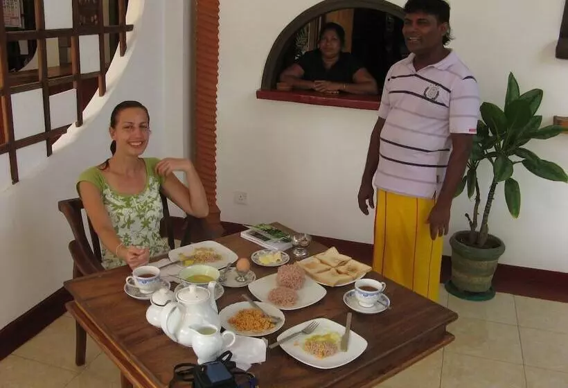 Pension (Hôtel basse catégorie) Castle Bay Resort