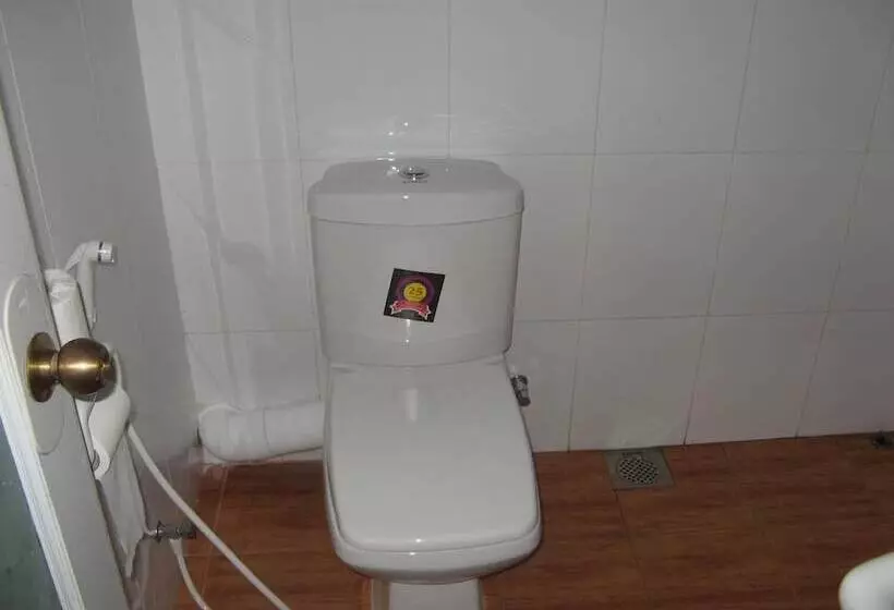 Pension (Hôtel basse catégorie) Castle Bay Resort