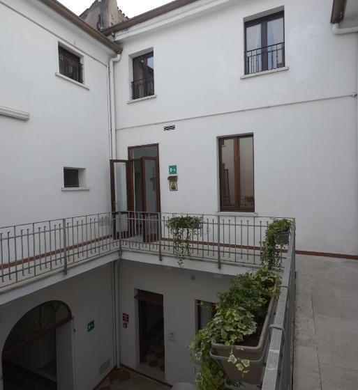 بنسيون Residenza Accademia