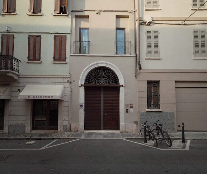 بنسيون Residenza Accademia