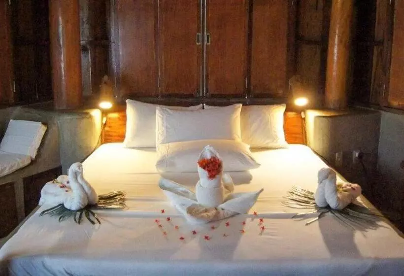 Sangat Island Dive Resort