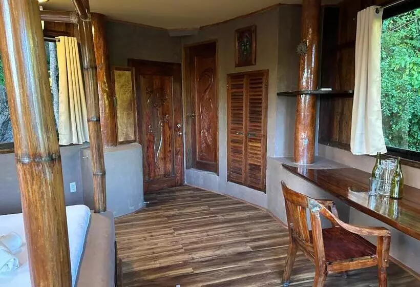 Sangat Island Dive Resort