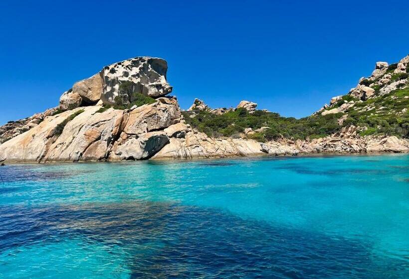 Bed and Breakfast La Striscia Larga