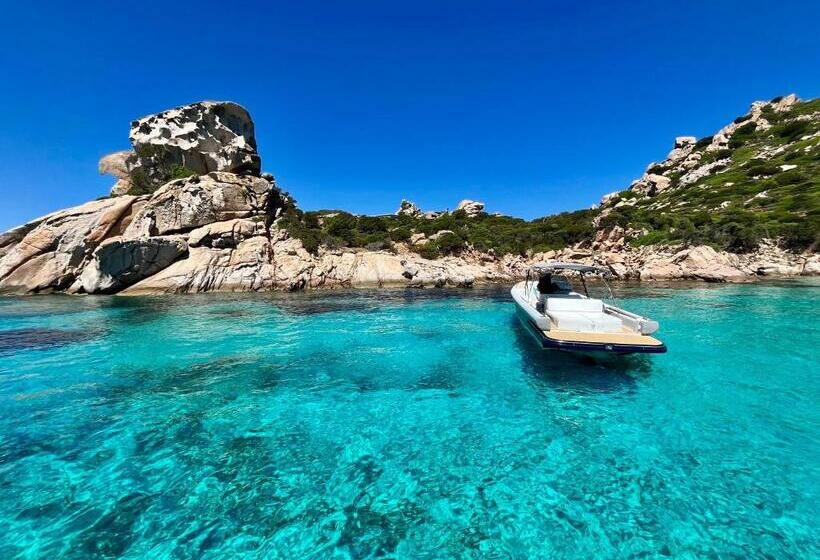 Bed and Breakfast La Striscia Larga