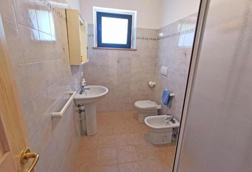 Bed and Breakfast La Striscia Larga